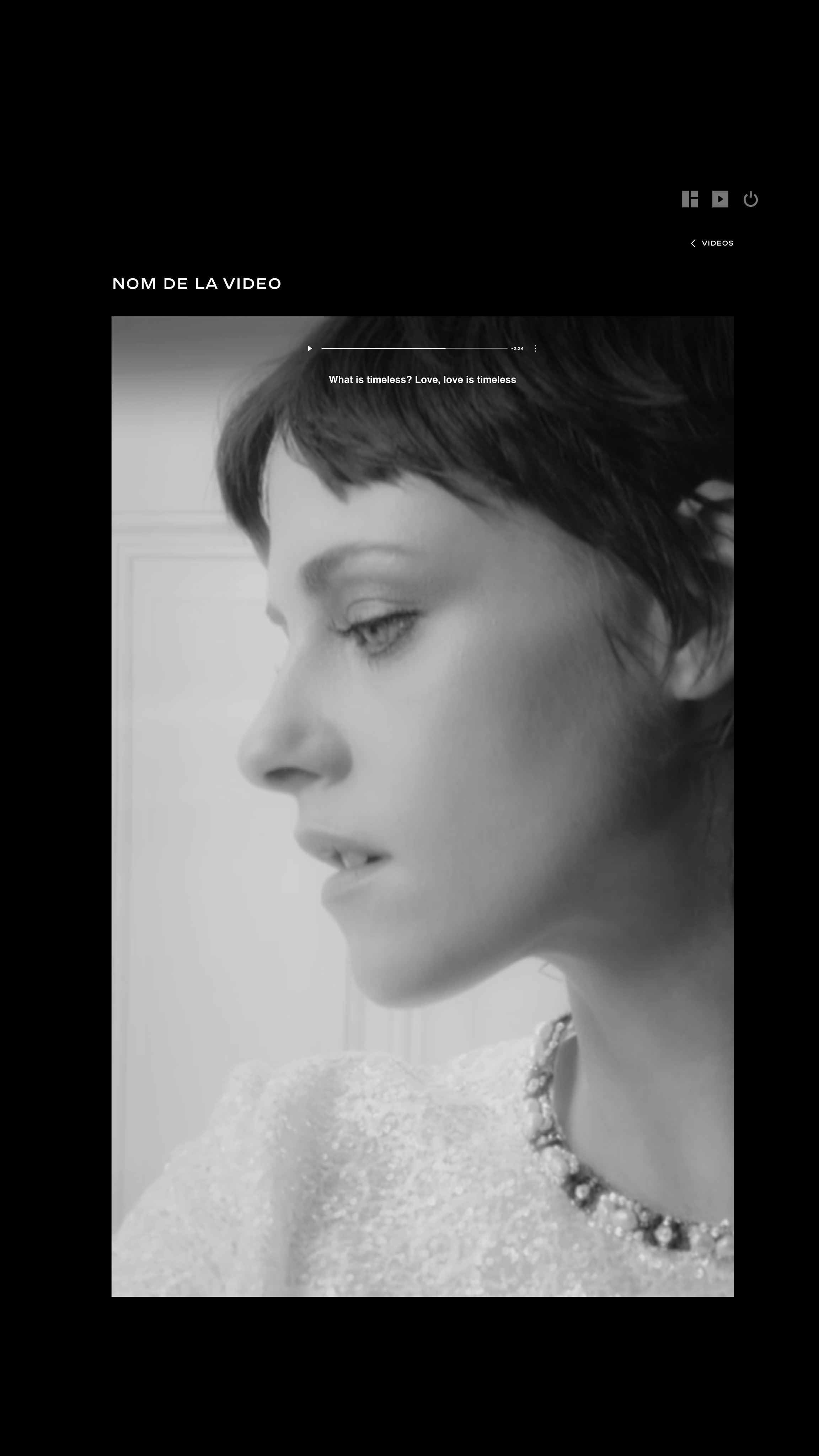 CHANEL connected mirror interface 3